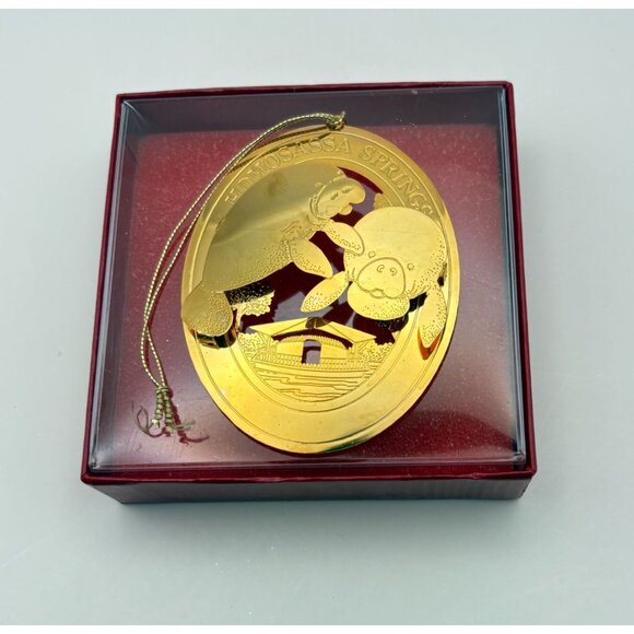 Vintage Gold Tone Manatee Christmas Ornament Homosassa Springs FL 3D - Picture 7 of 7